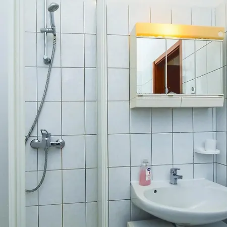 Cozy Apartment In Omis With Wifi Exteriör bild