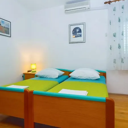 Cozy Apartment In Omis With Wifi Exteriör bild